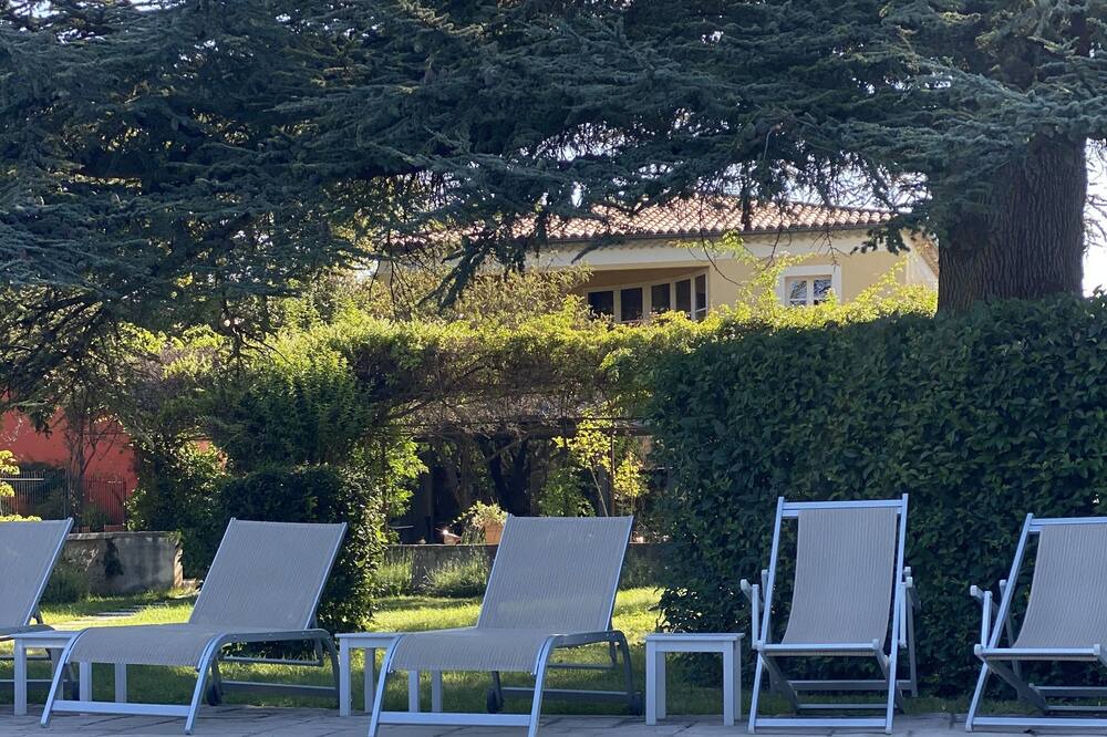 Photo of Outdoor in Saint-Paul-Trois-Chateaux