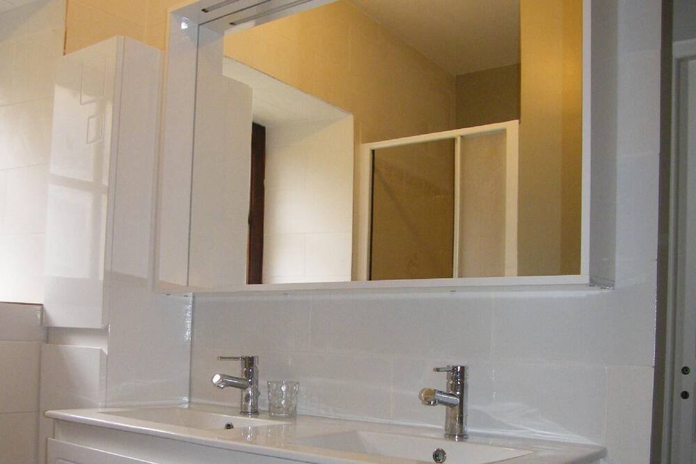 Photo of Bathroom in La Bachellerie