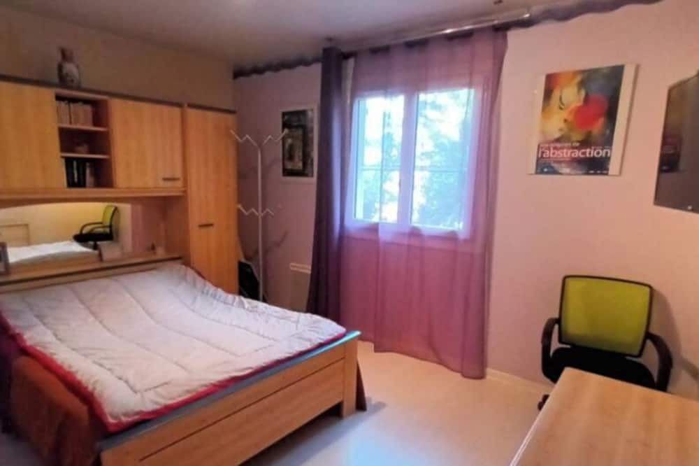 Photo of Bedroom in Ris