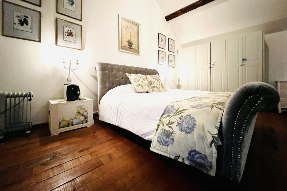 Photo of Bedroom in Saint-Pierre-le-Moutier
