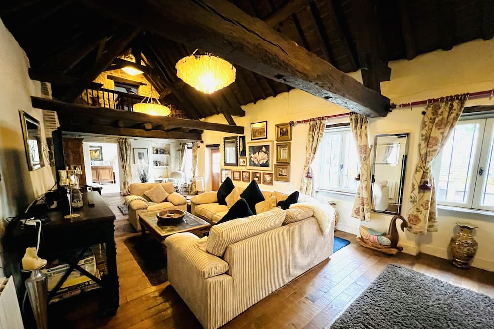 Photo of Livingroom in Saint-Pierre-le-Moutier
