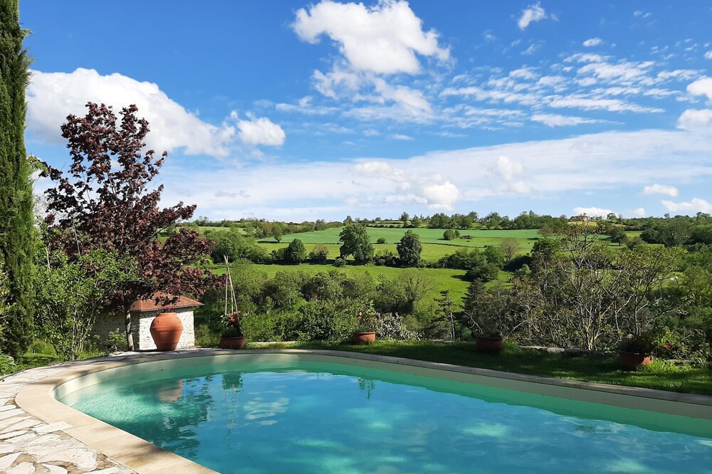 Photo of Outdoor in Saint-Jean-Saint-Maurice-sur-Loire