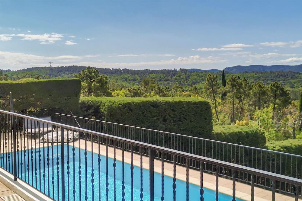 Photo of Outdoor in Saint-Paul-en-Foret