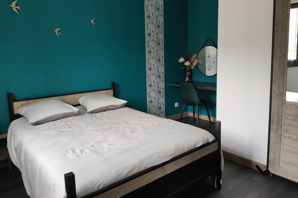 Photo of Bedroom in Saint-Jean-de-Maurienne