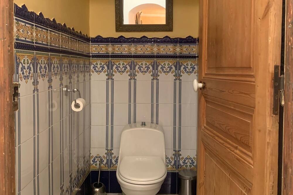 Photo of Bathroom in La Valette-du-Var