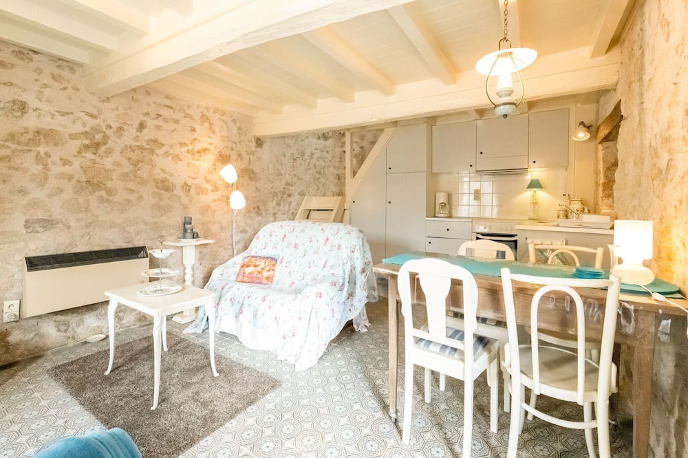 Photo of Livingroom in Dun-sur-Grandry