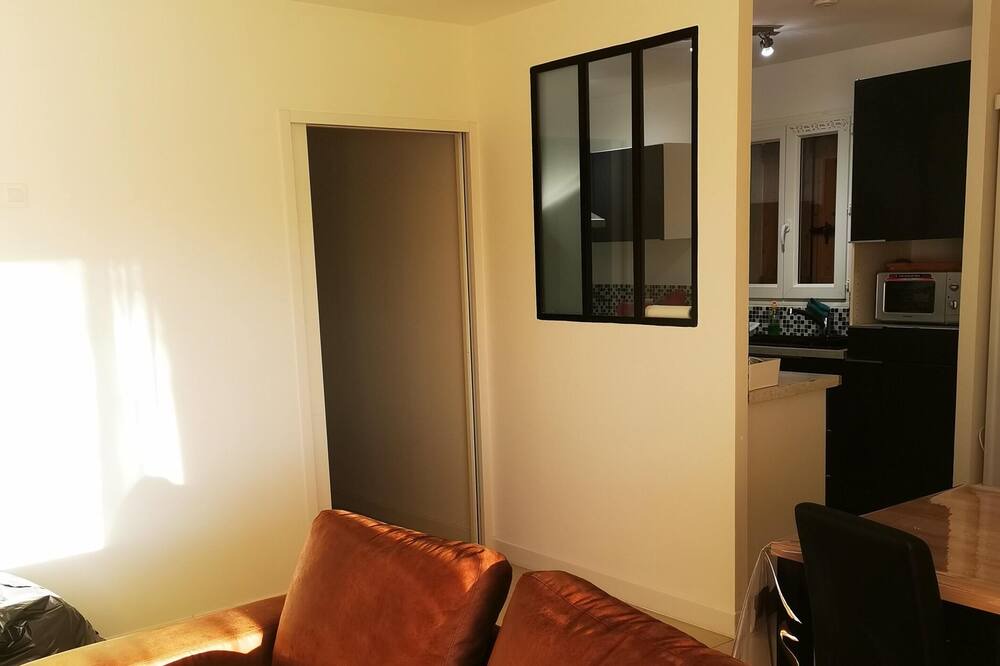 Photo of Livingroom in Saint-Marc-Jaumegarde