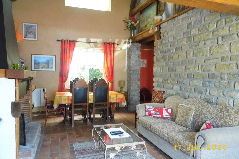 Photo of Livingroom in La Collancelle