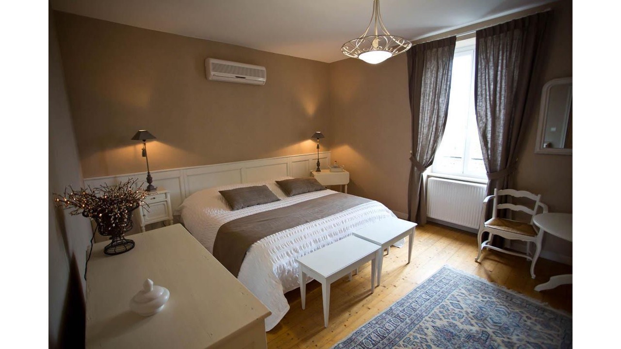 Photo of Bedroom in Pommard