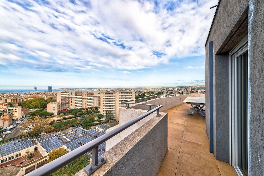 Photo of Patio Balcony in 4th Arrondissement