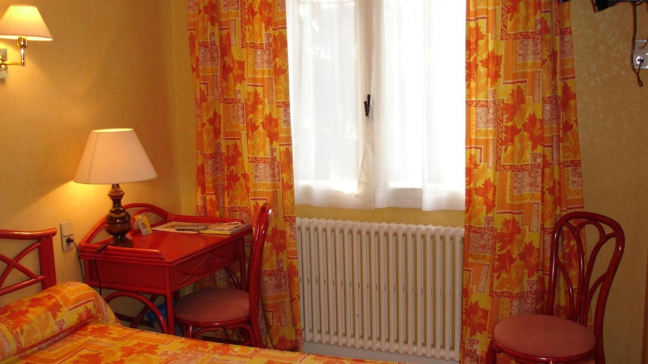 Photo of Bedroom in Le Veurdre