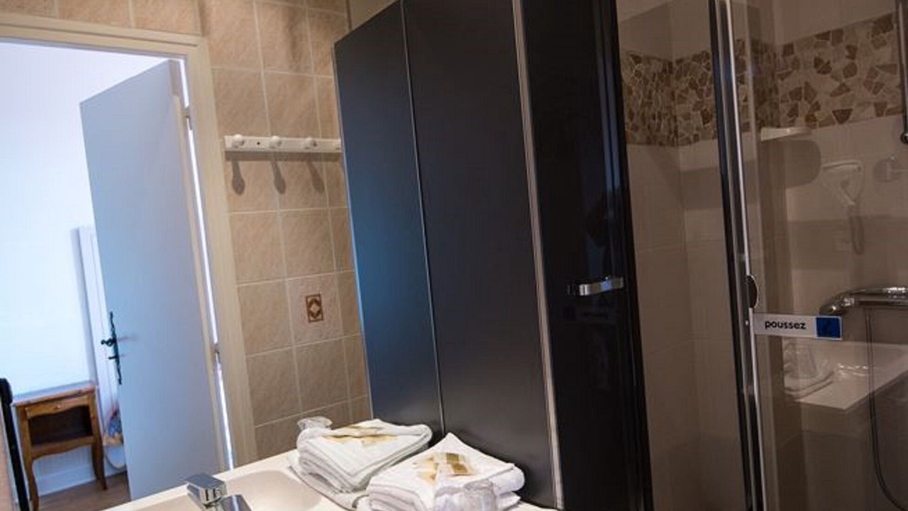 Photo of Bathroom in Argentat