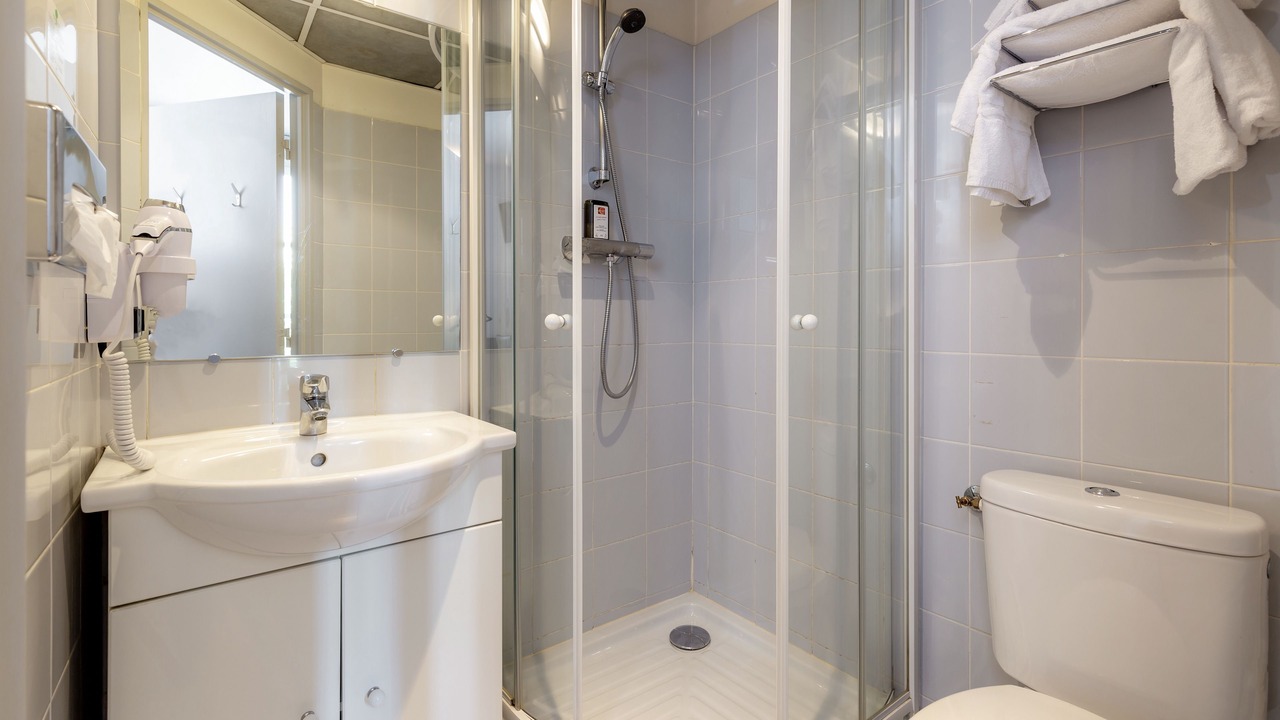 Photo of Bathroom in 1st Arrondissement