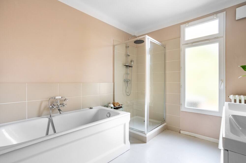 Photo of Bathroom in Le Mourillon