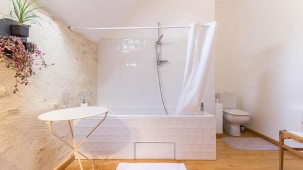 Photo of Bathroom in Livry