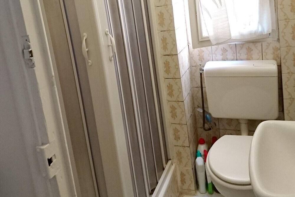 Photo of Bathroom in La Californie