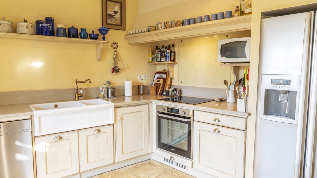 Photo of Kitchen in Cabrieres-d'Avignon