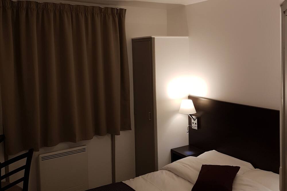 Photo of Bedroom in Nevers