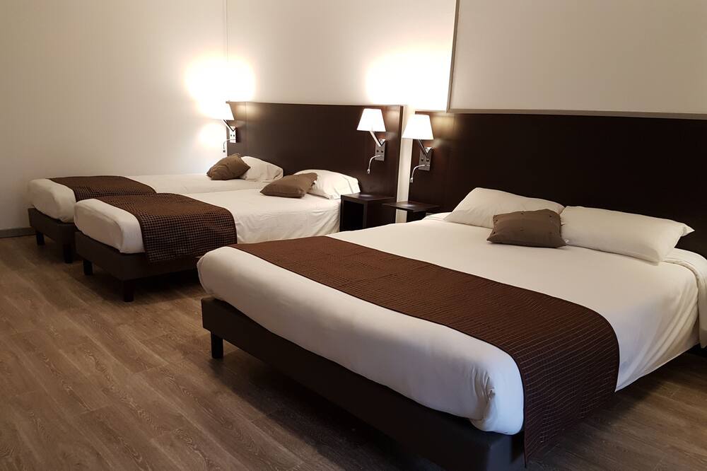 Photo of Bedroom in Nevers