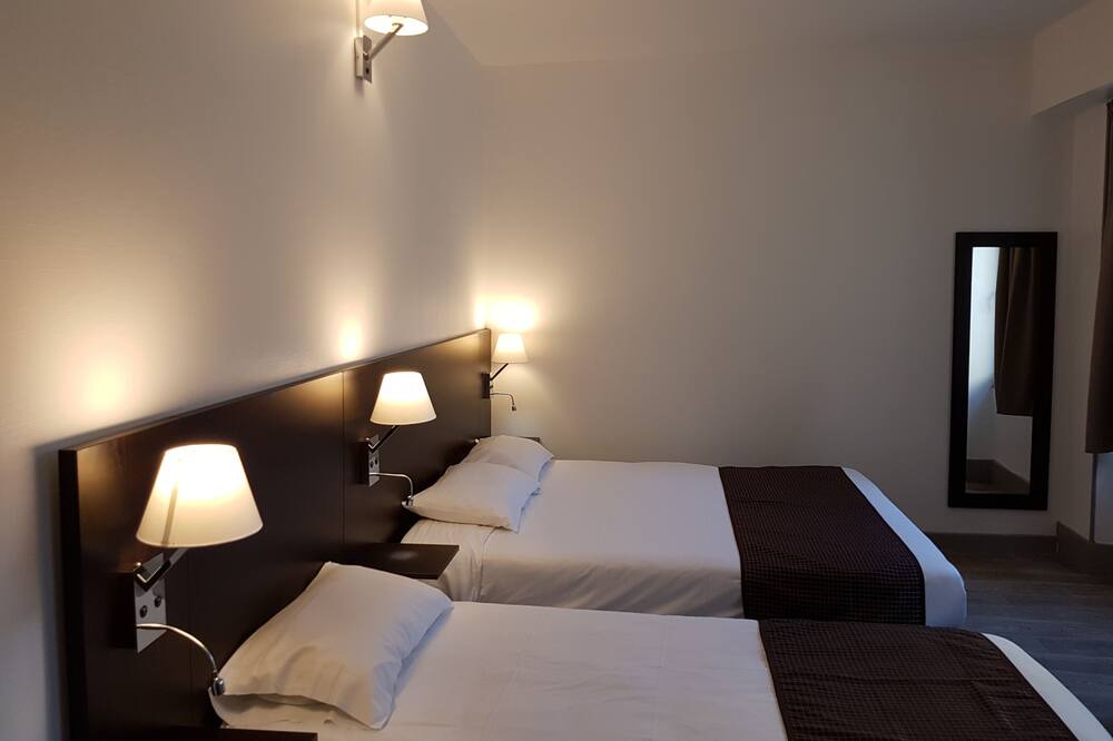 Photo of Bedroom in Nevers