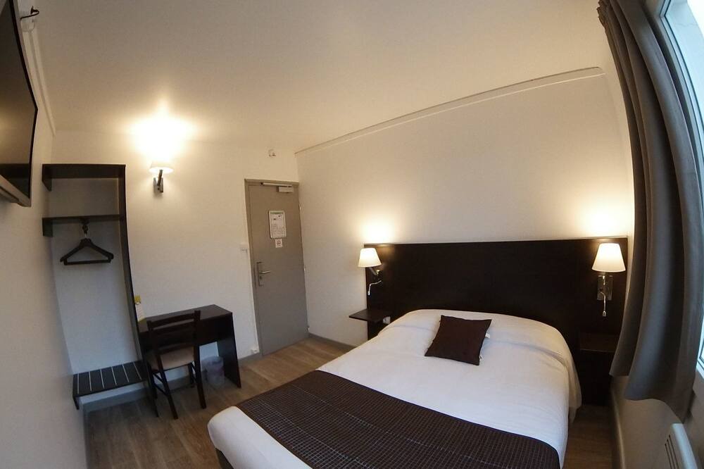 Photo of Bedroom in Nevers