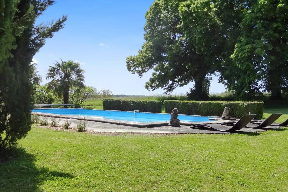 Photo of Outdoor in Saint-Amand-de-Coly