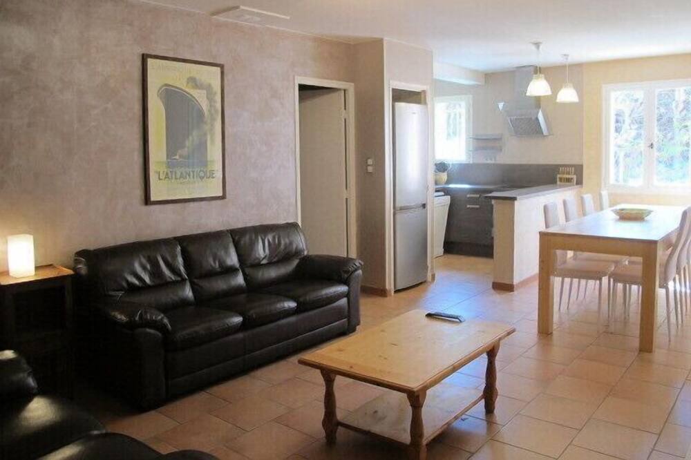 Photo of Livingroom in Malaucene