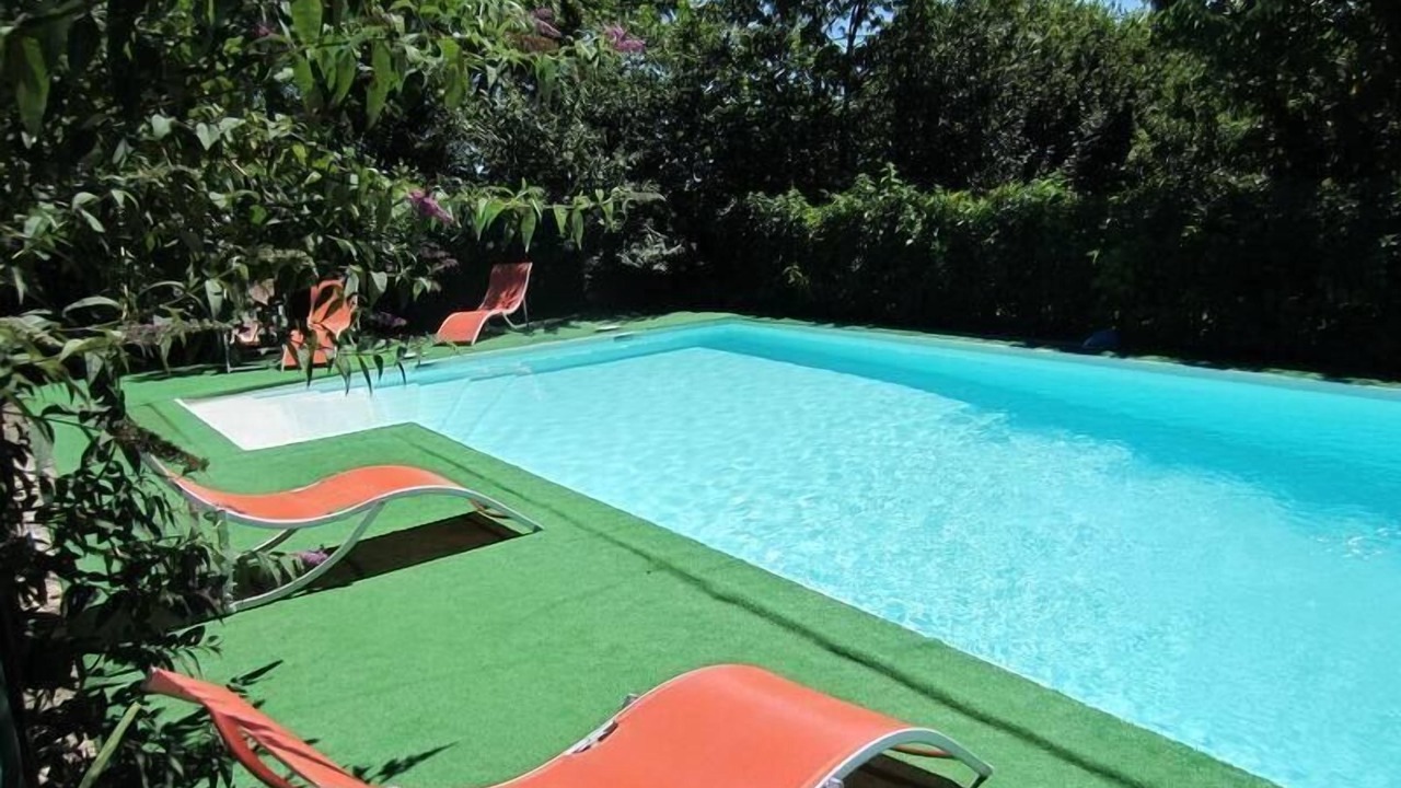 Photo of Outdoor in Champagne-et-Fontaine