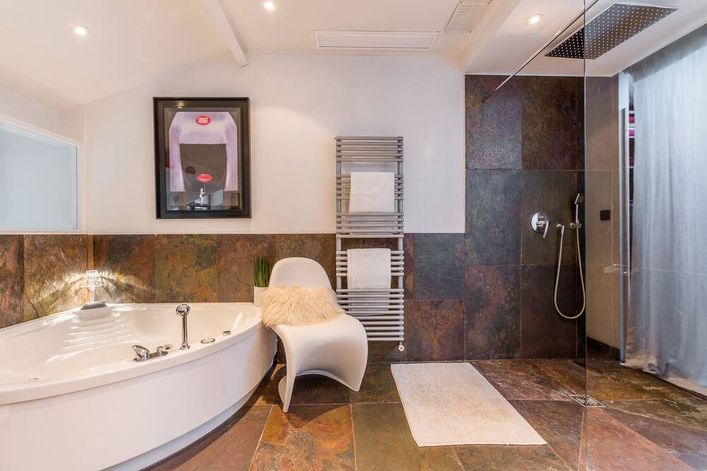 Photo of Bathroom in Sud