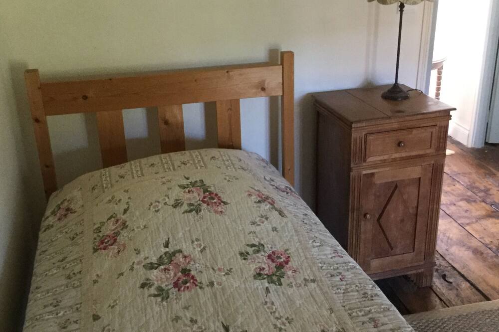 Photo of Bedroom in Tourtoirac