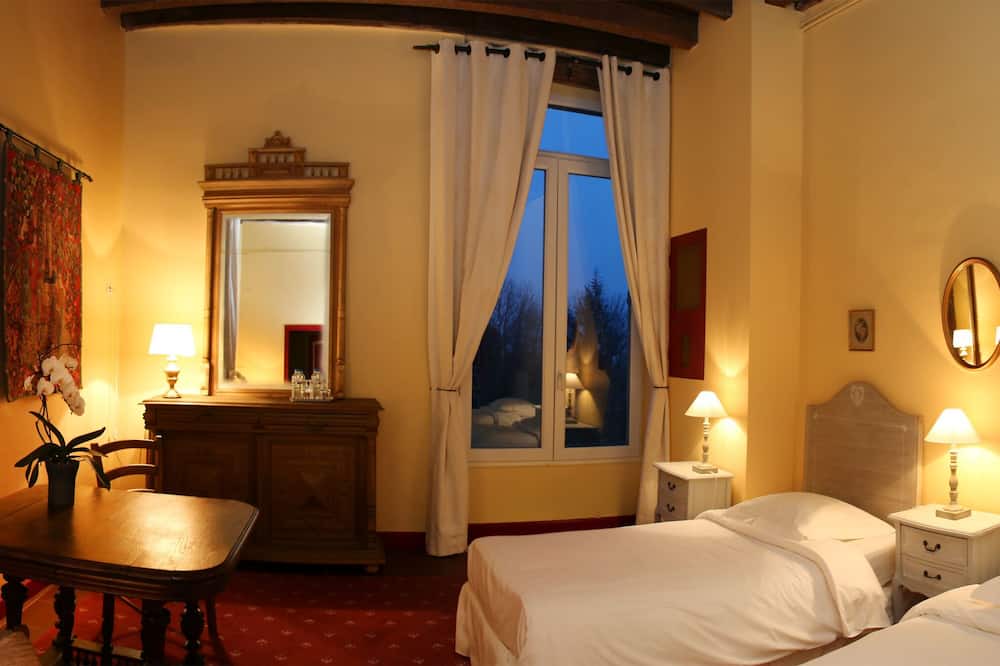 Photo of Bedroom in Beaumont-Sardolles