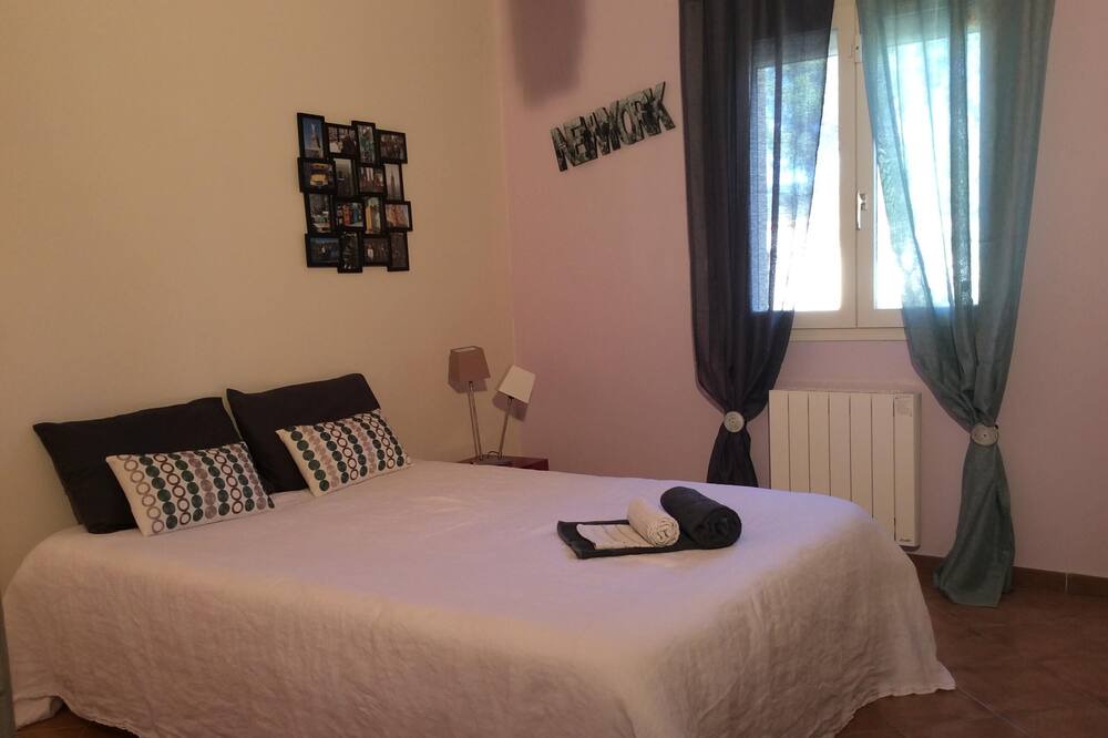 Photo of Bedroom in Le Beausset