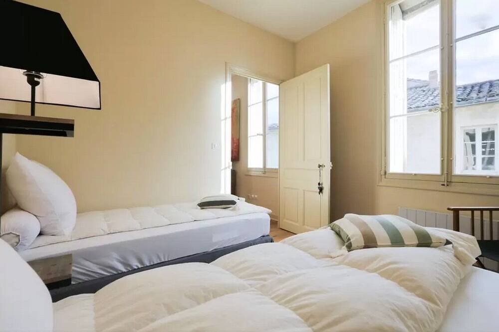 Photo of Bedroom in Avignon City Centre