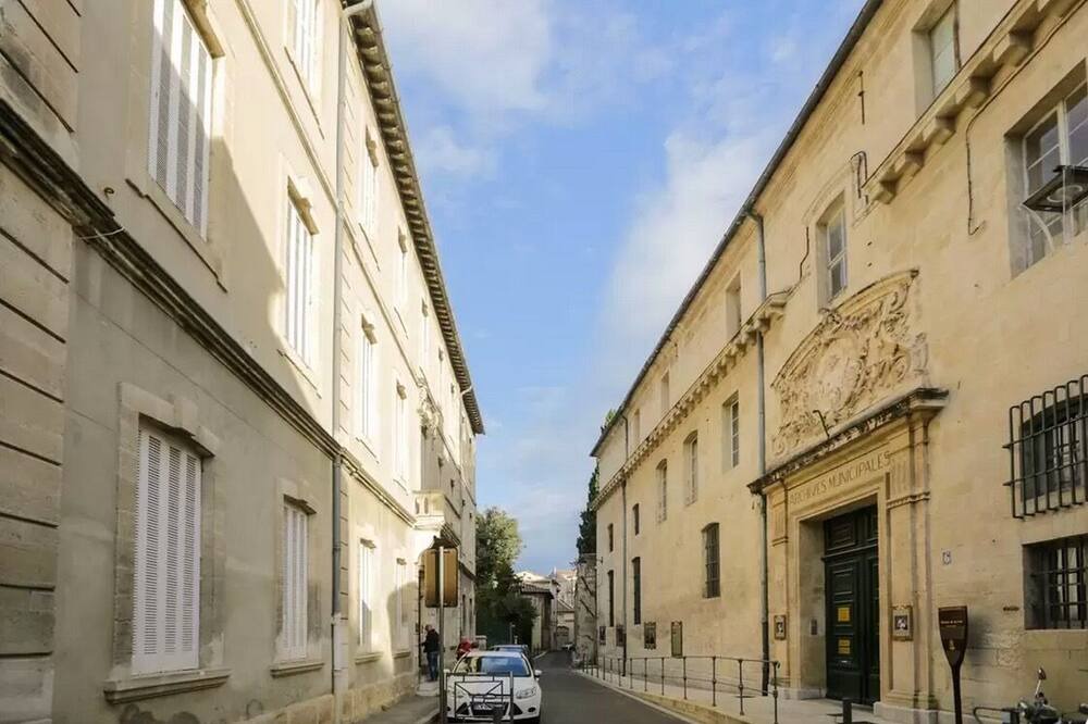 Photo of Outdoor in Avignon City Centre