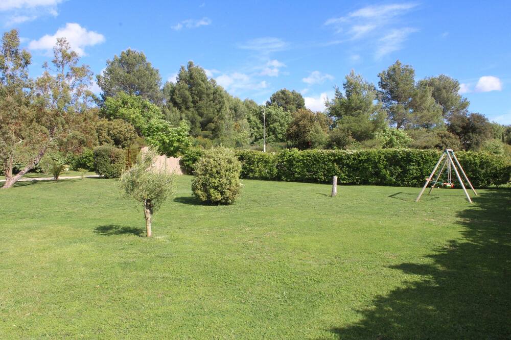 Photo of Outdoor in Saint-Cannat