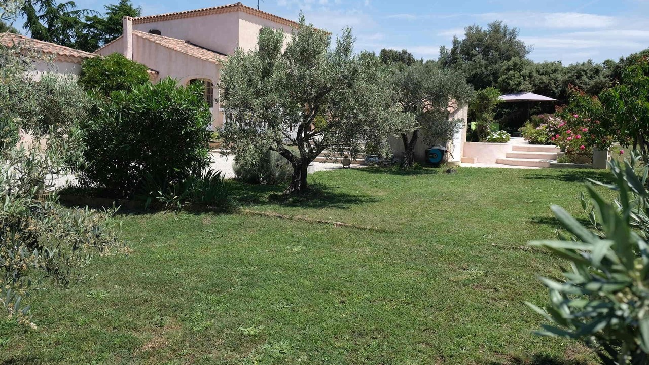Photo of Outdoor in Aureille
