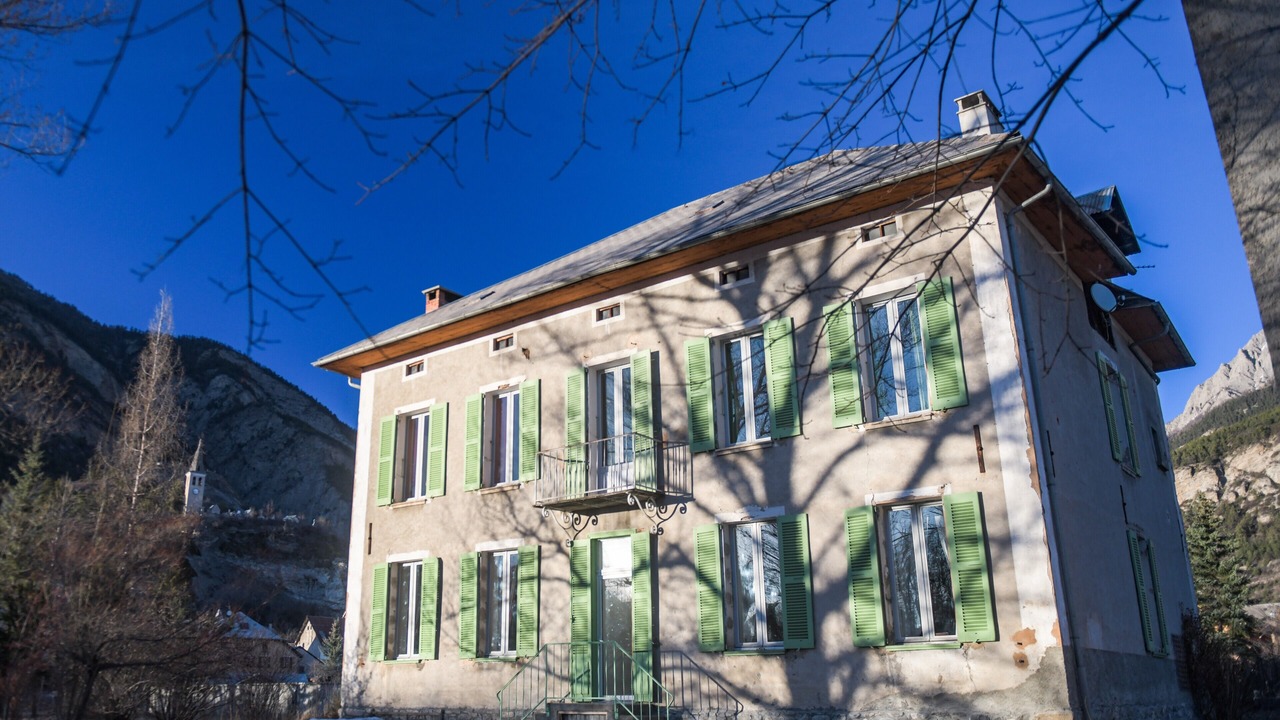 Photo of Buildings in Jausiers