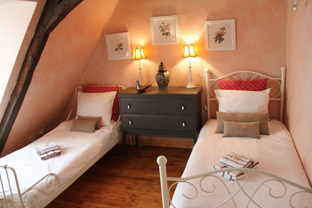 Photo of Bedroom in Eyliac