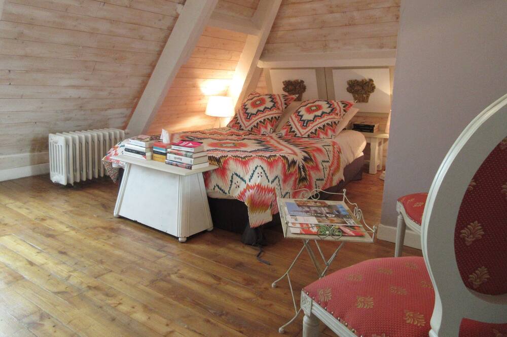 Photo of Bedroom in Eyliac
