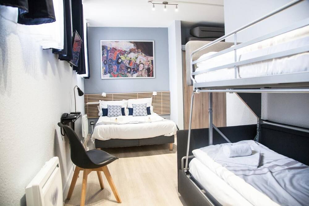 Photo of Bedroom in Albertville