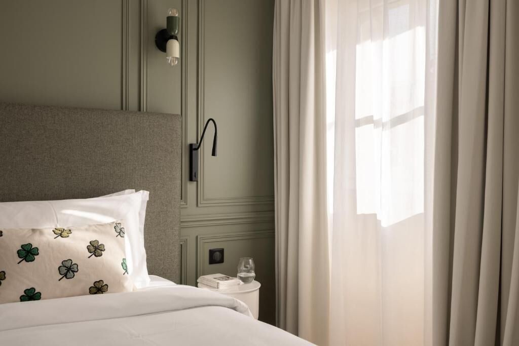 Photo of Bedroom in Hotel de Ville - Quinconces