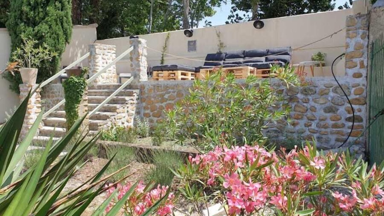 Photo of Outdoor in Saint-Roman-de-Malegarde