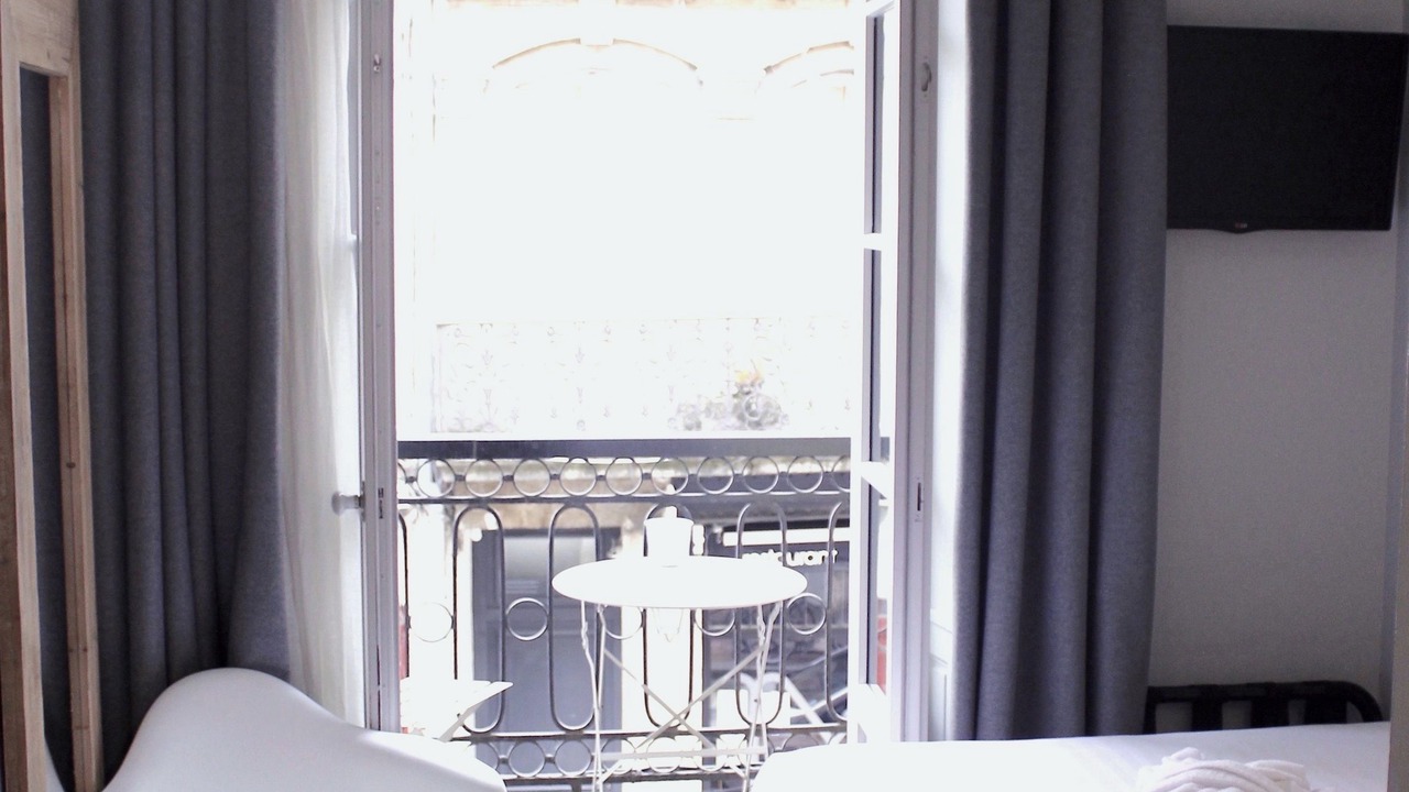 Photo of Bedroom in Bordeaux City Centre