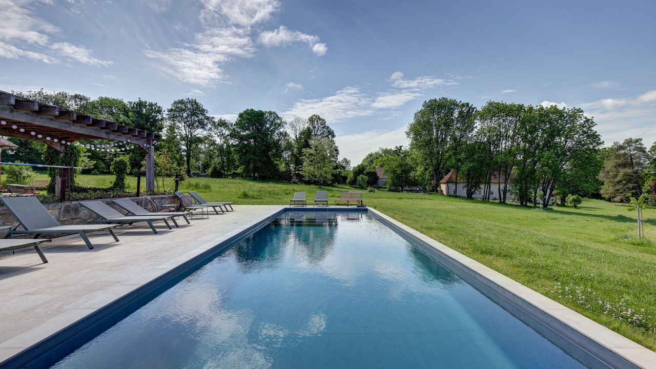 Photo of Outdoor in Raveau