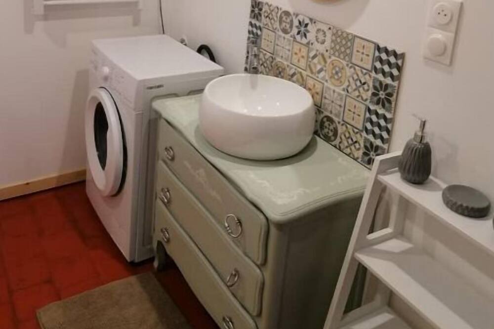 Photo of Bathroom in Dompierre-sur-Nievre