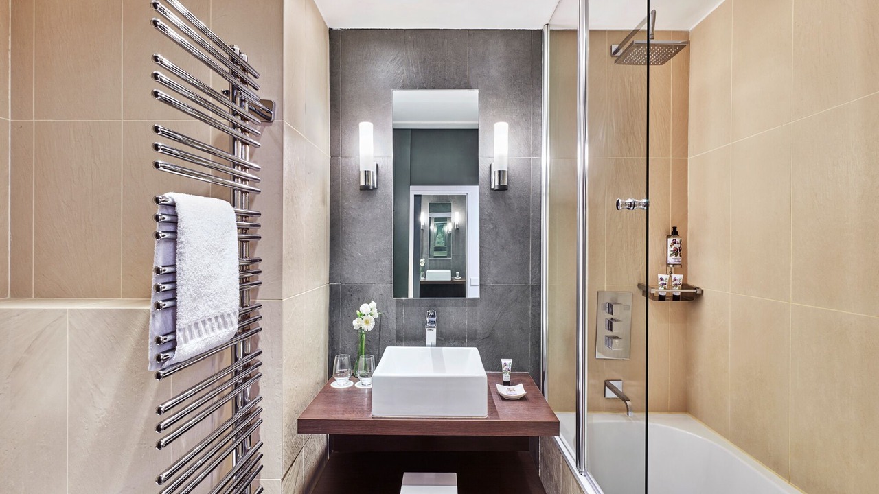 Photo of Bathroom in Cannes City Centre