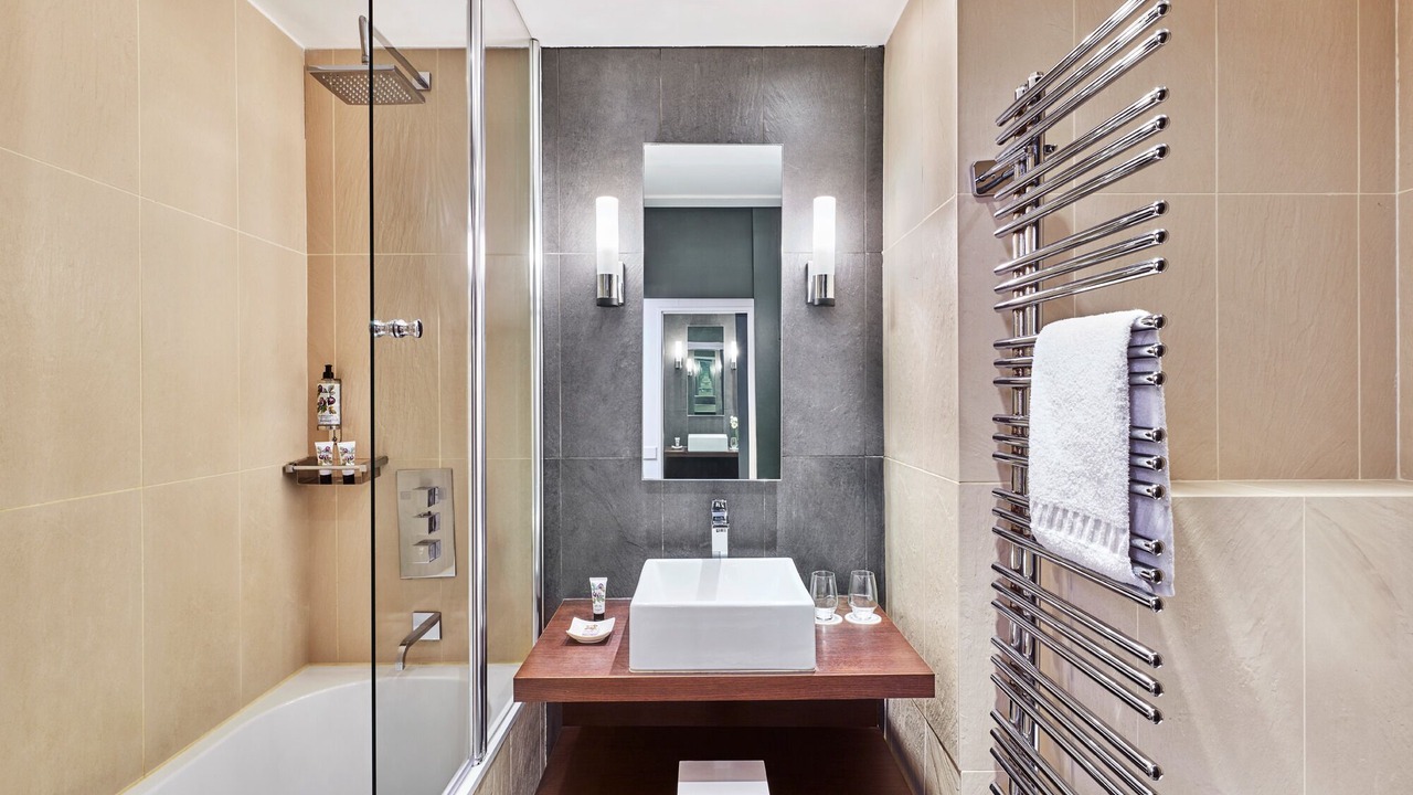 Photo of Bathroom in Cannes City Centre
