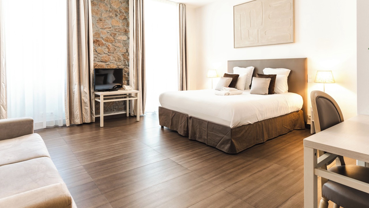 Photo of Bedroom in Mouans-Sartoux