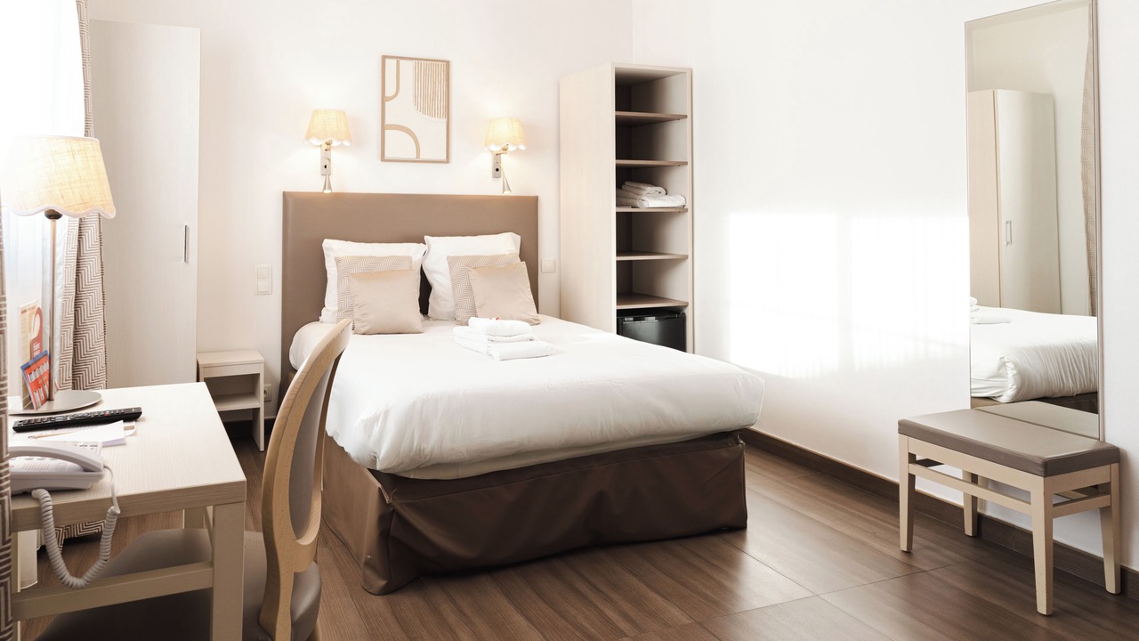 Photo of Bedroom in Mouans-Sartoux