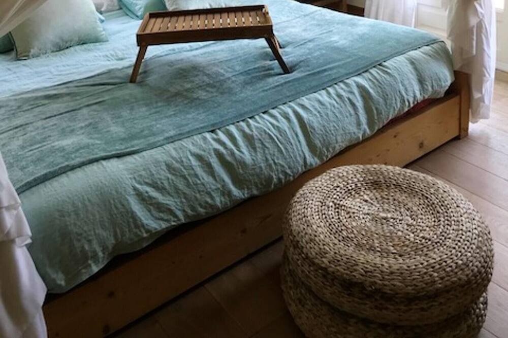 Photo of Bedroom in Arbonne